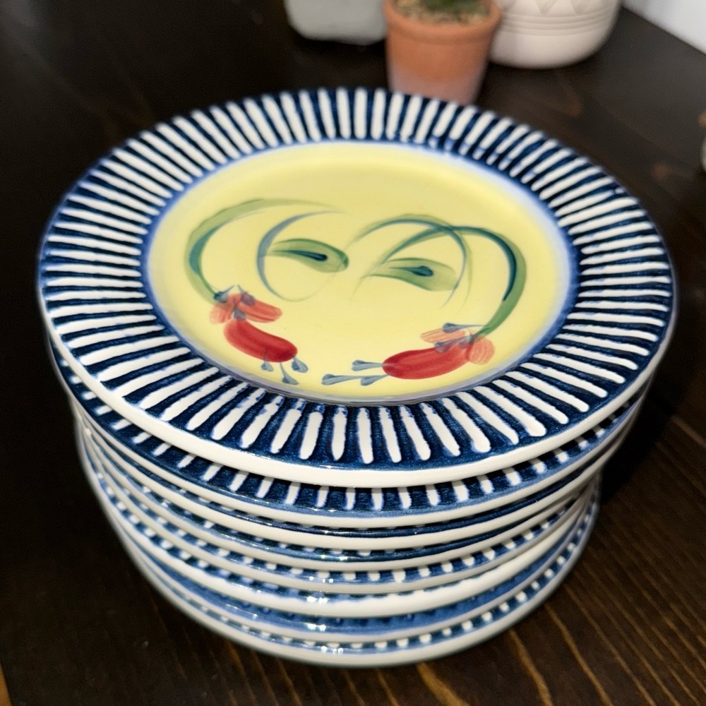 8 Gail Pittman Maypop 7 3/8" Salad Plates